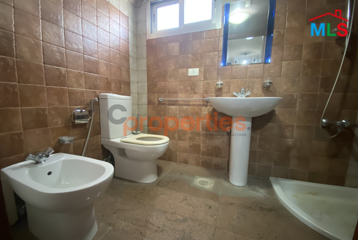 Highway Office Apartment for Long-Term Rent - Zalka CPFY102