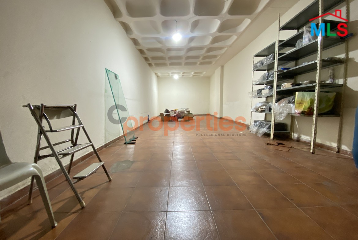 Jewelry Shop with Private Atelier for Rent - Prime Location Zalka -CPFY101