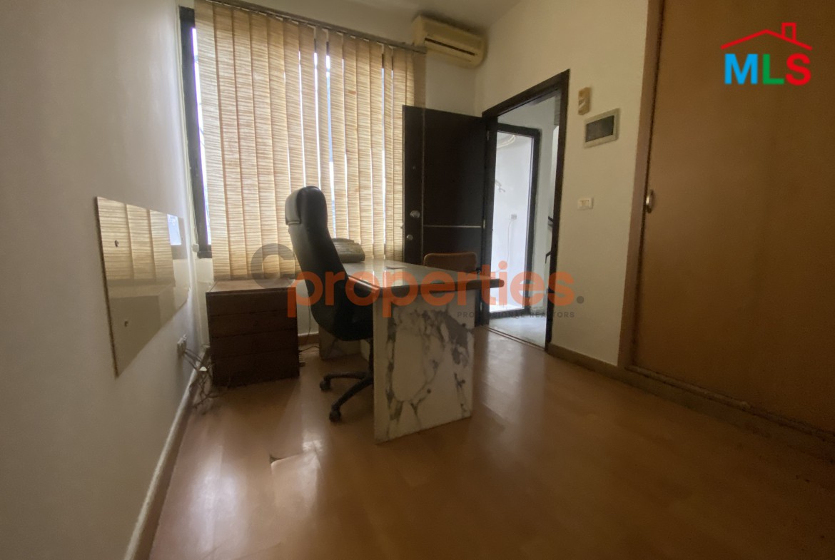 Office for Rent in Prime Zalka Commercial Center - CPFY97