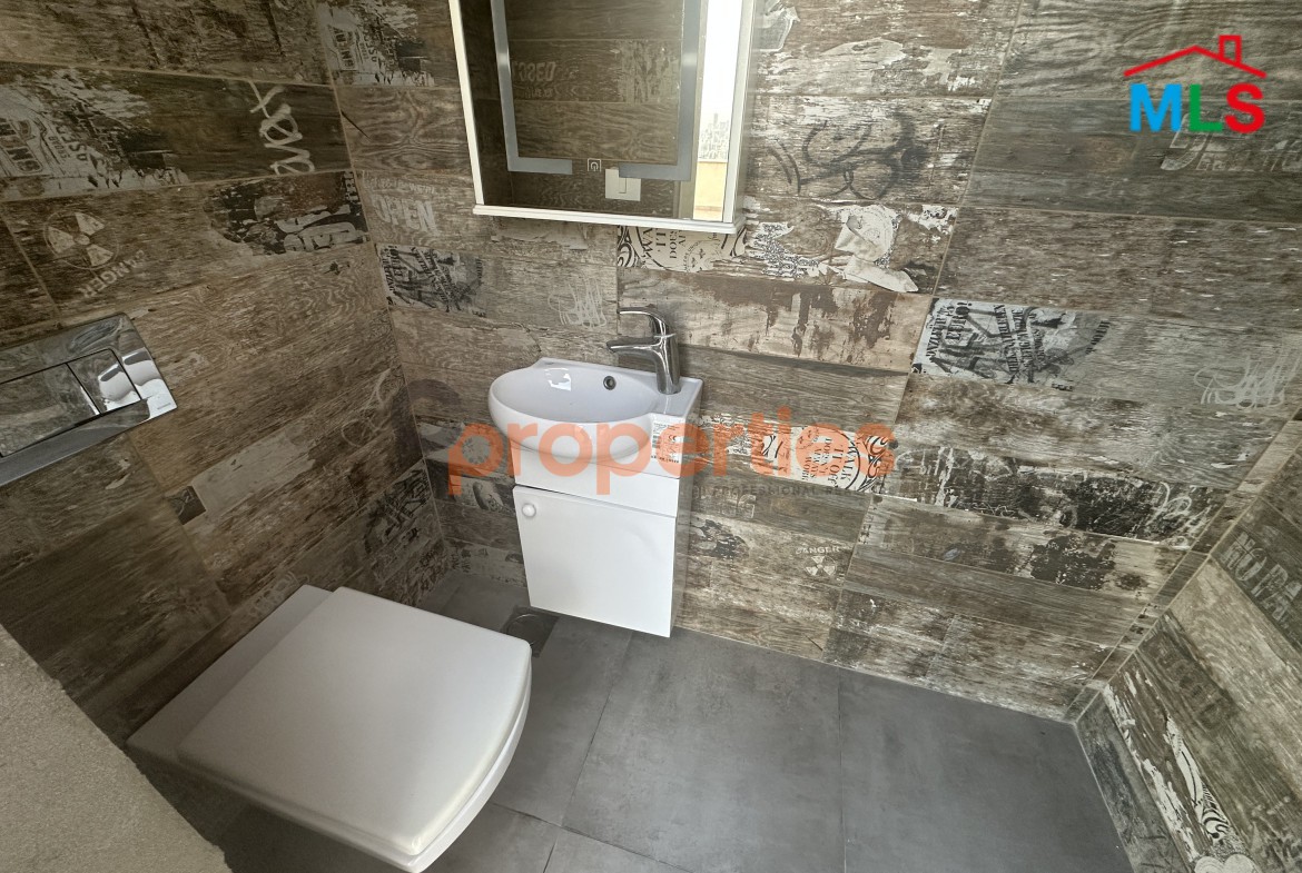 High End Furnished Duplex for rent in Antounieh Baabda - CPDD39