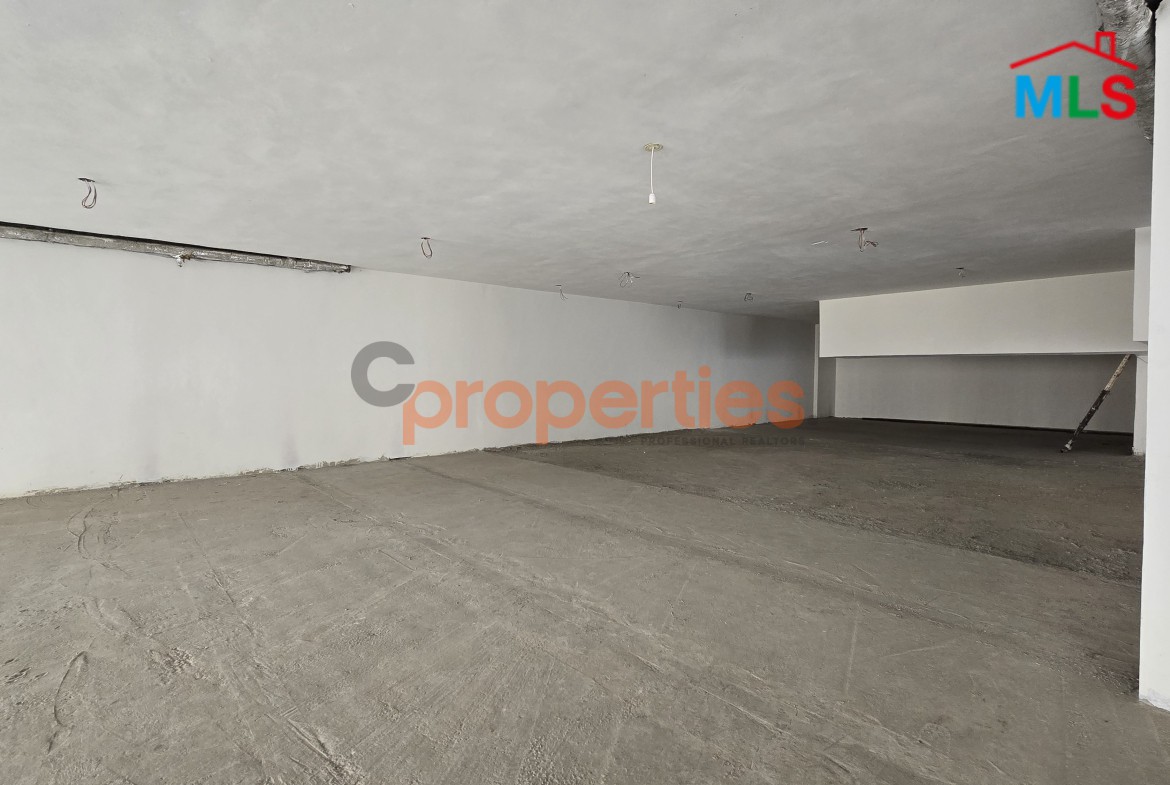 Showroom/Office For Rent In Furn El Chebbak - CPJA31
