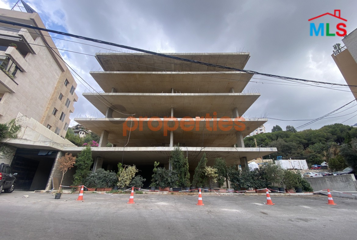 Showroom for rent in Kfarhbeb CPKMT56