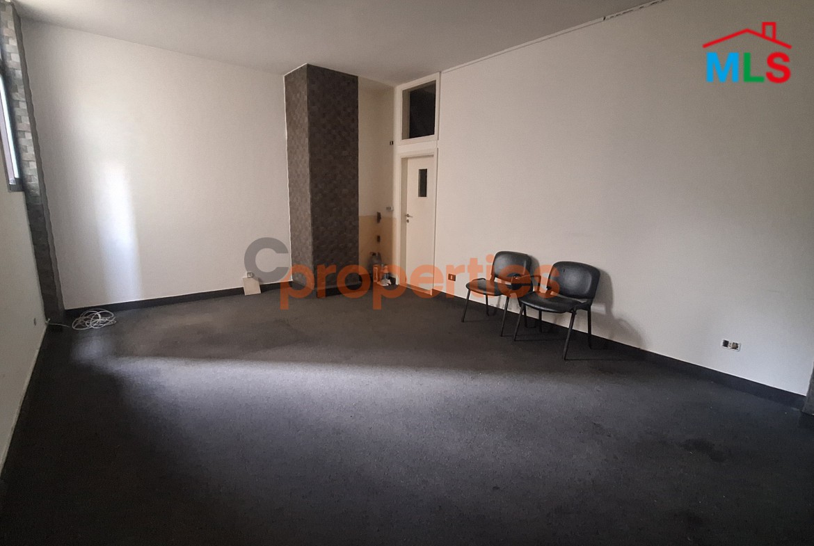 Shop for rent in Kfarshima Baabda-CPAK29