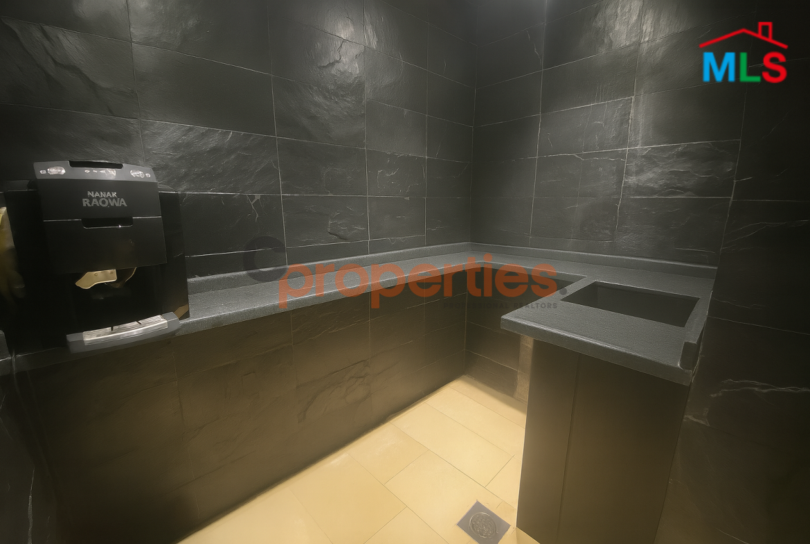 Office for Rent in Prime Zalka Location - CPFY73