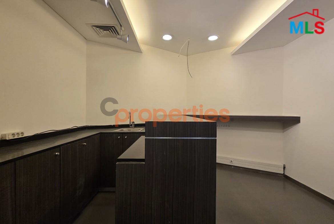 Office For Rent In Furn El Chebbak - CPJA25