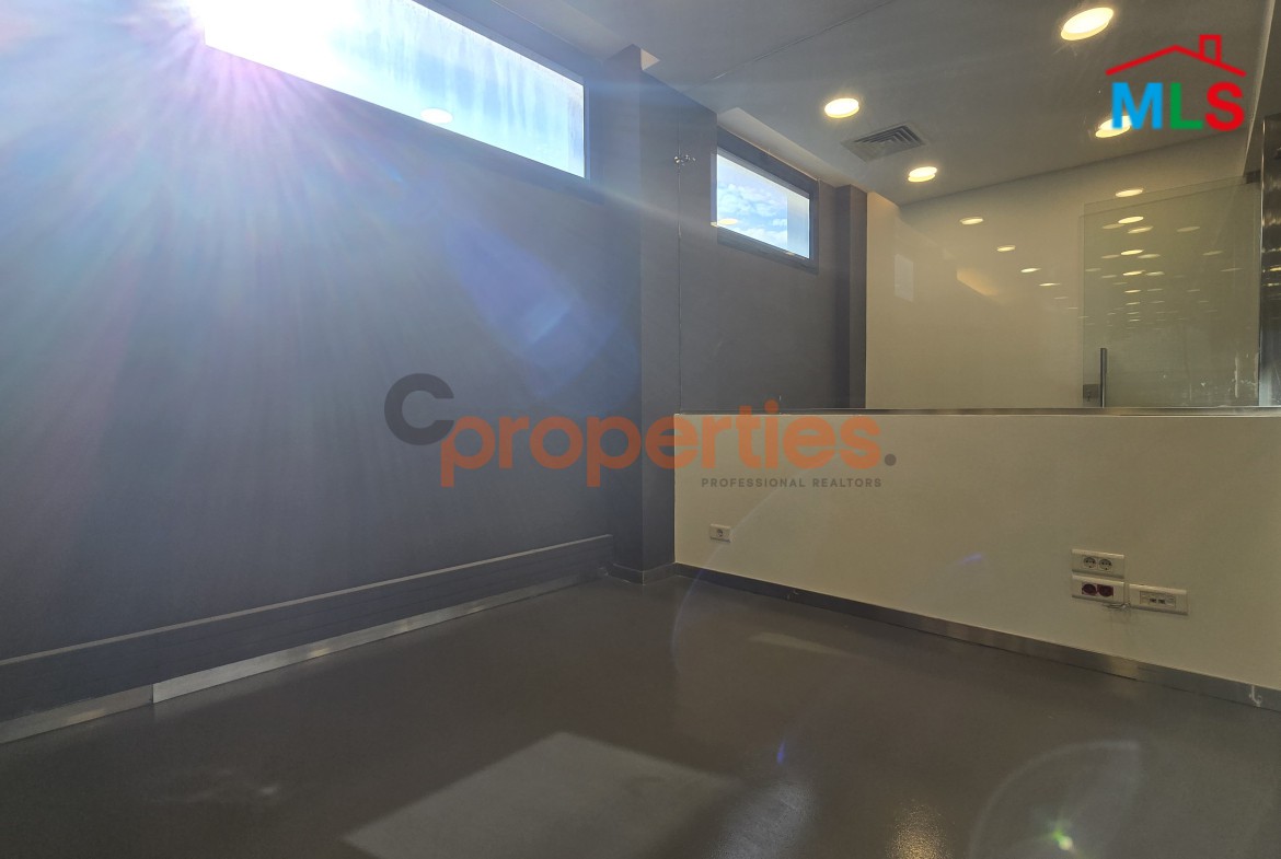 Office For Rent In Furn El Chebbak - CPJA25