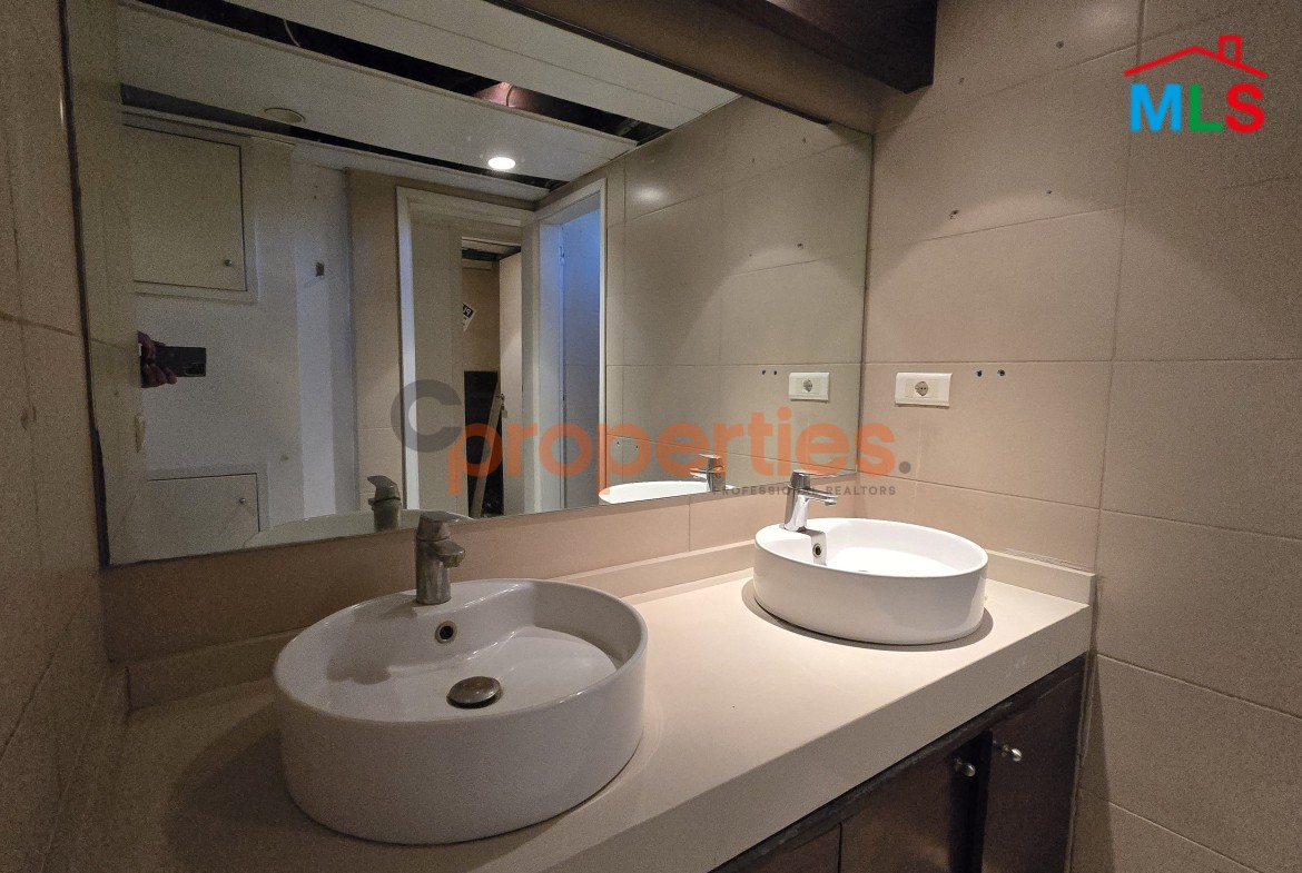 Office For Rent In Furn El Chebbak - CPJA25