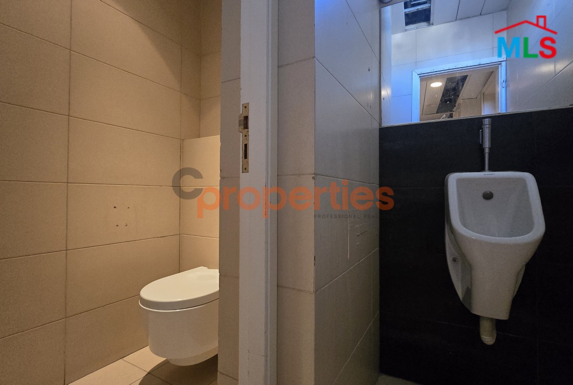 Office For Rent In Furn El Chebbak - CPJA25