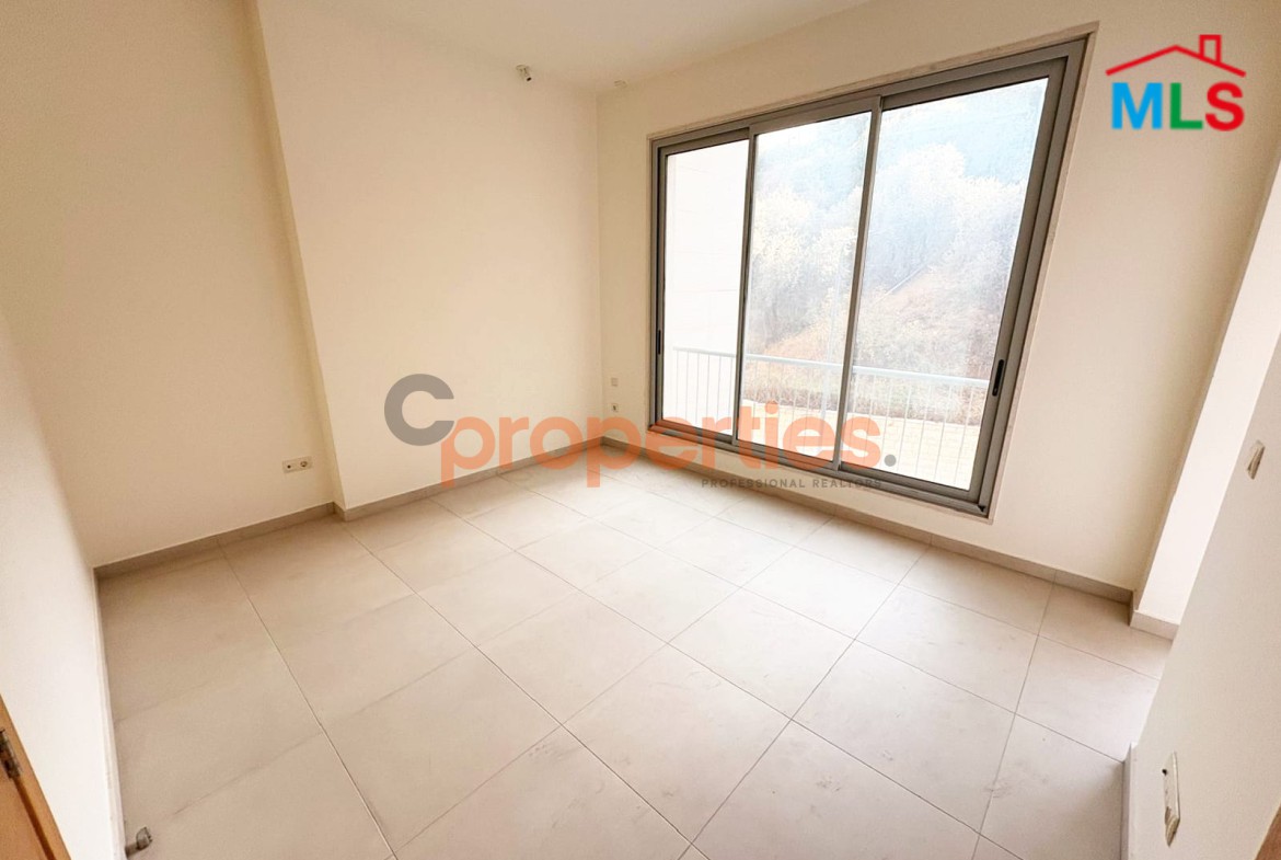 Apartment For Rent In Louaize - CPFY174