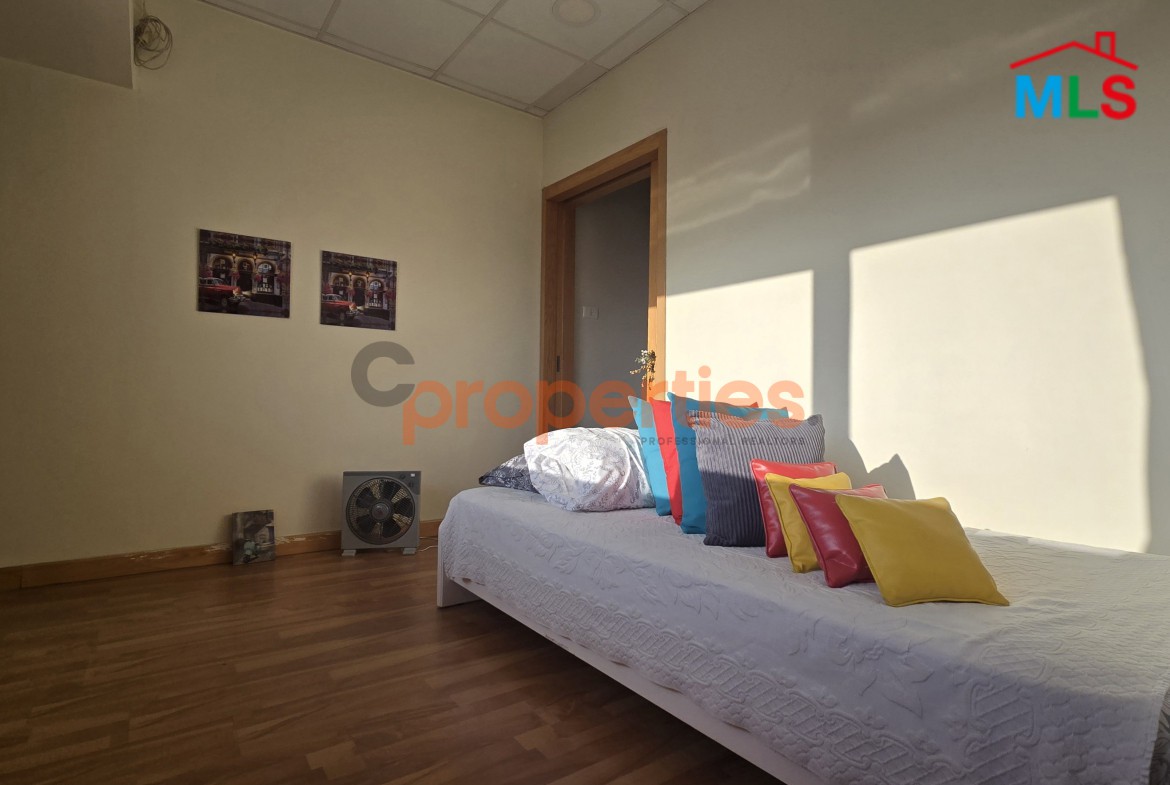 Office For Rent In Furn El Chebbak - CPJA15