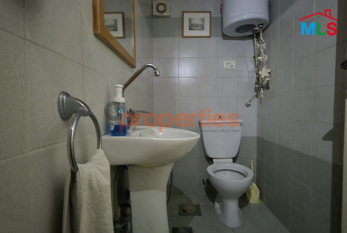 Office For Rent In Furn El Chebbak - CPJA15