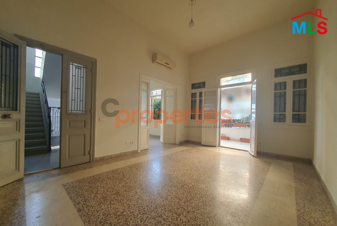 Apartment for rent in Achrafieh - CPBRN37