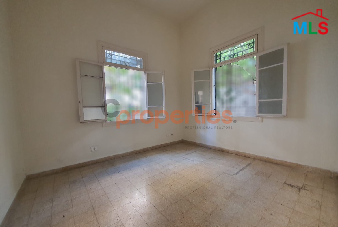 Apartment for rent in Achrafieh - CPBRN37
