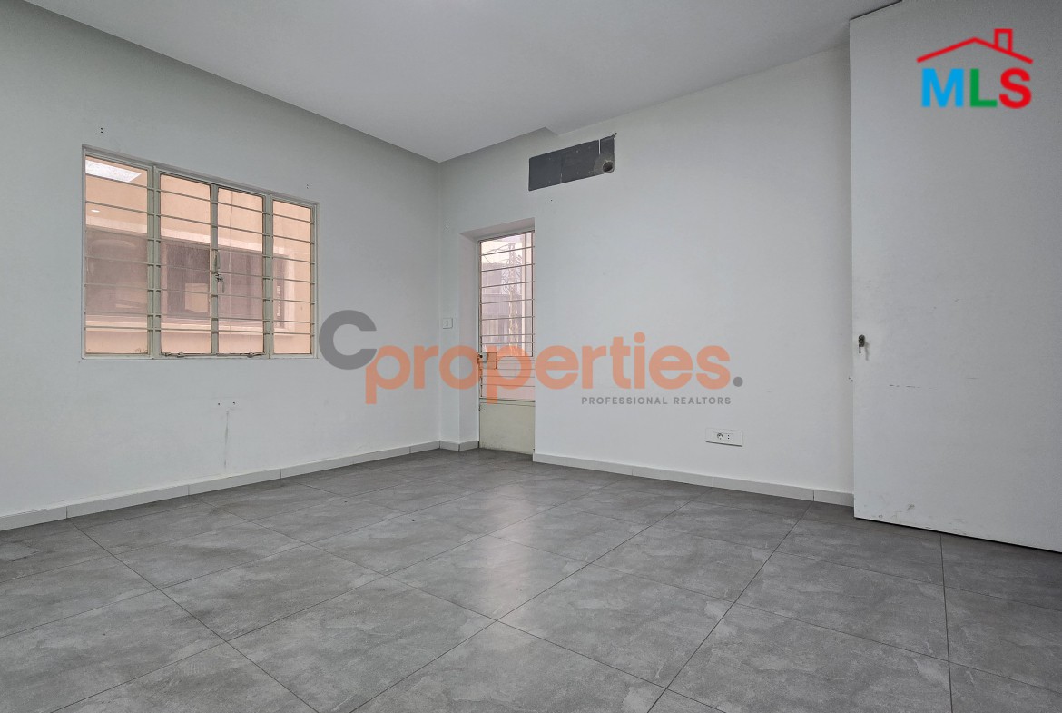 Office For Rent In Furn El Chebbak - CPJA07