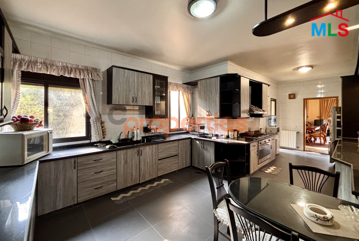 Apartment for rent in Qennabet Broummana - CPRA67