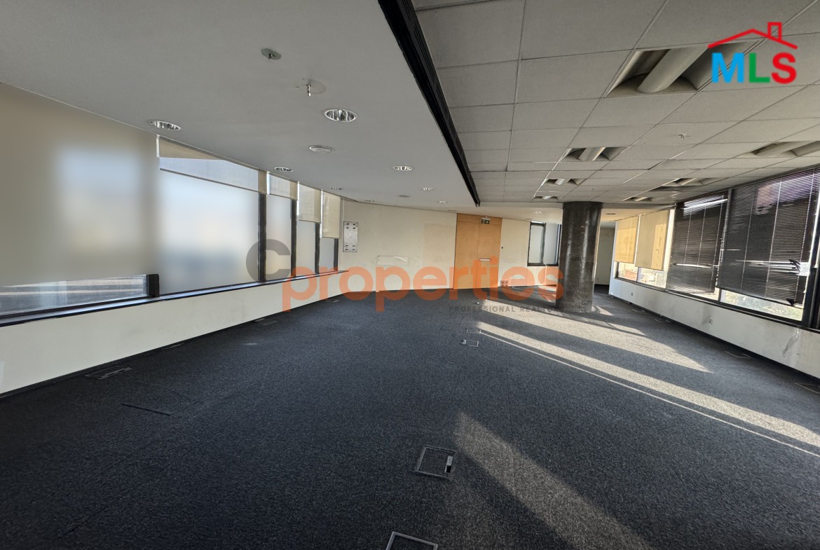 Prime Office for rent in Furn Eh Chebbak - CPGA113