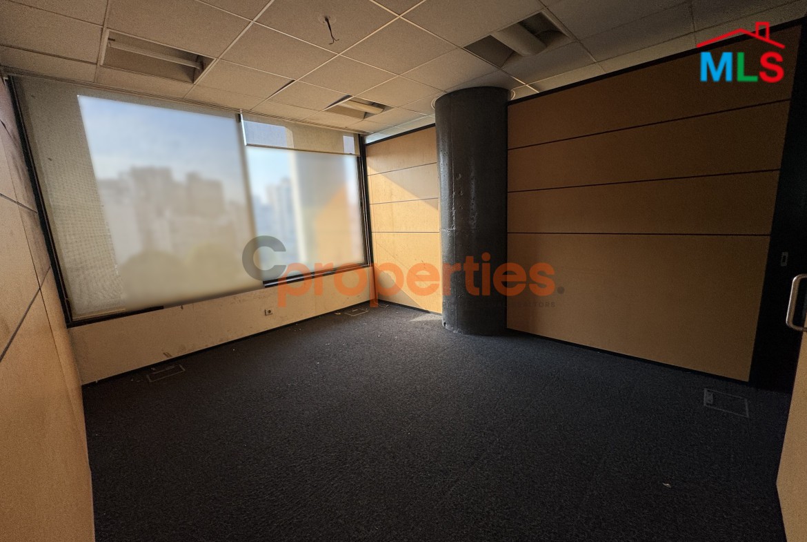 Prime Office for rent in Furn Eh Chebbak - CPGA113