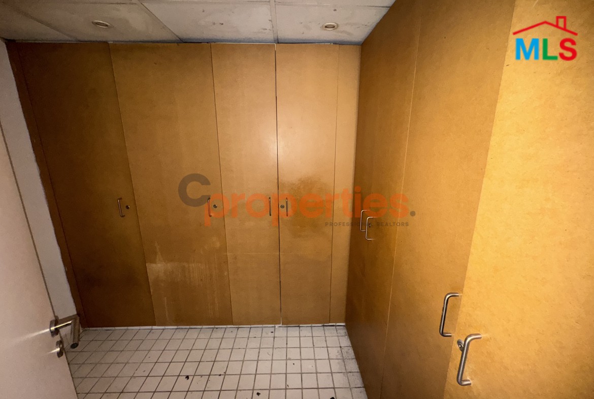 Prime Office for rent in Furn Eh Chebbak - CPGA113