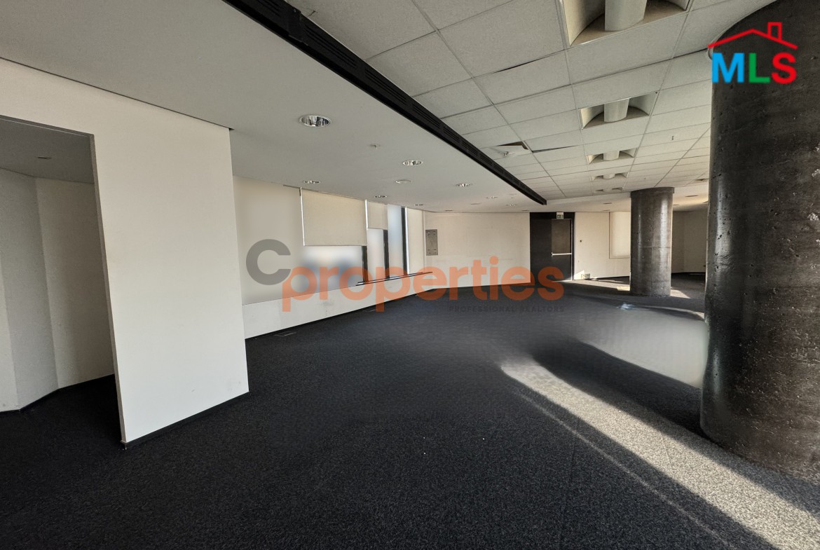 Prime Office for Rent in Furn El Chebbak - CPGA114