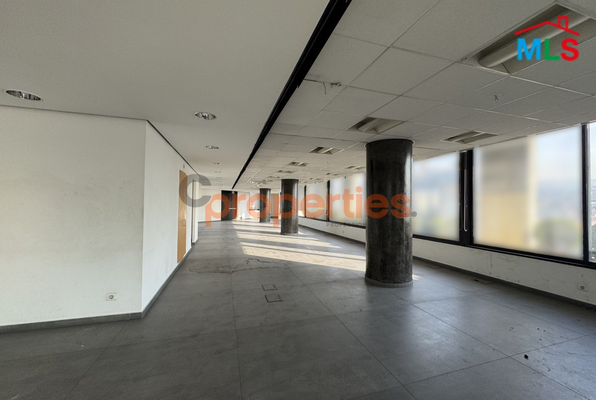 Prime Open Space Office for Rent in Furn El Chebbak - CPGA115