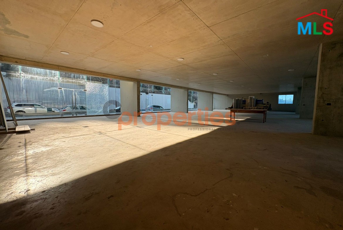 Prime Louaize Showroom with Mezzanine for Rent - CPFY161