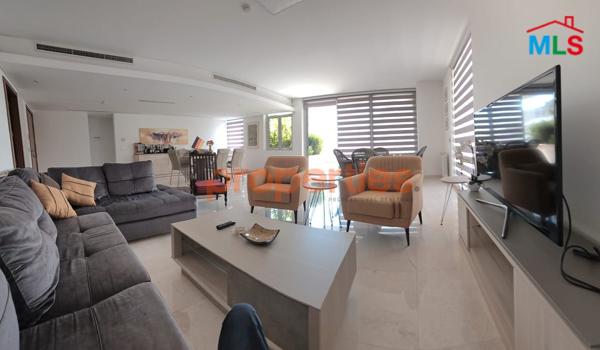 Apartment For Rent In Achrafieh - CPBWW67