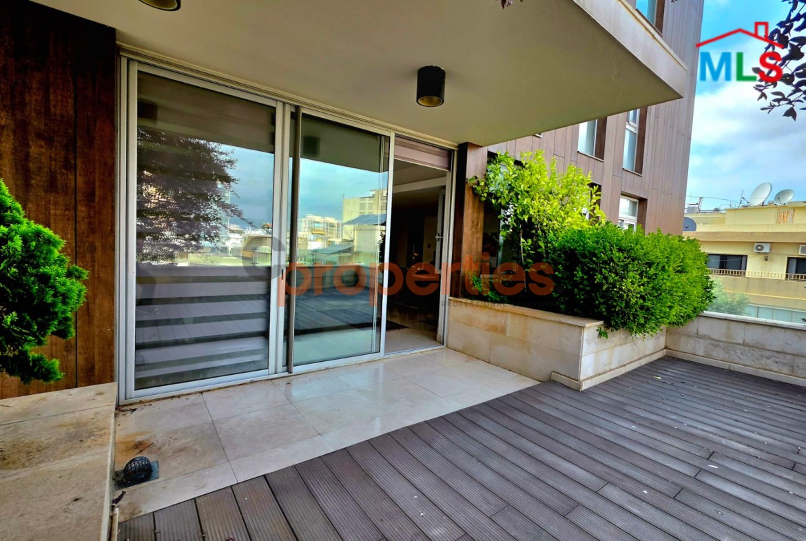 Apartment For Rent In Achrafieh - CPBWW67