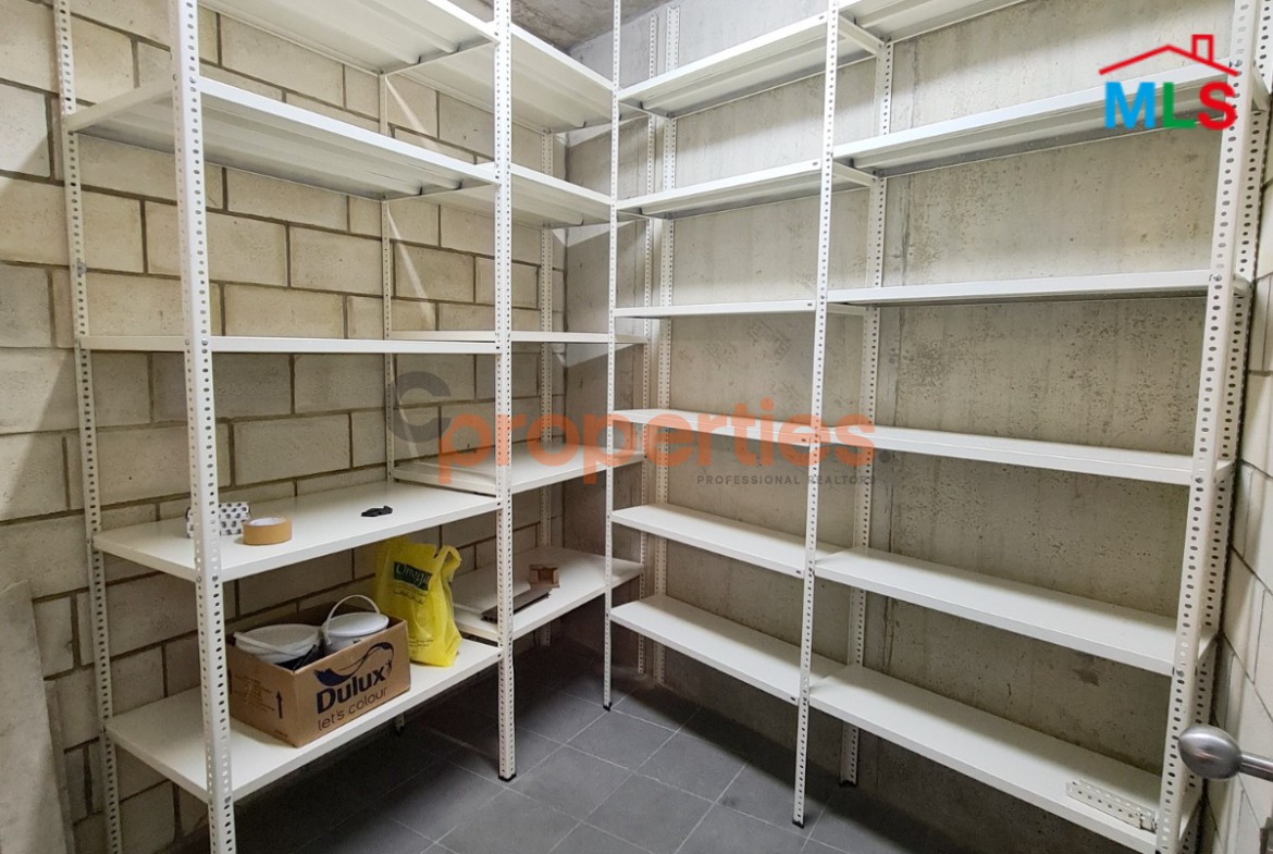 Apartment For Rent In Achrafieh - CPBWW67