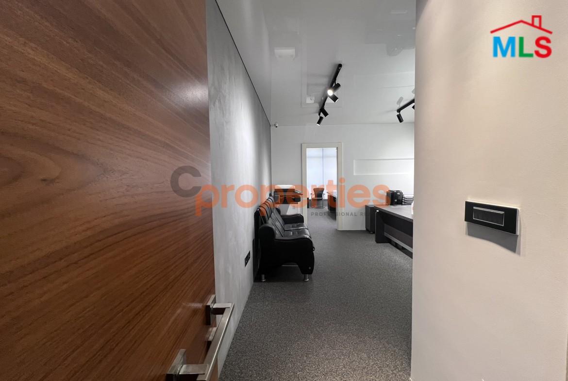 High-End Decorated & Furnished Office in Dekwaneh | CPCC44