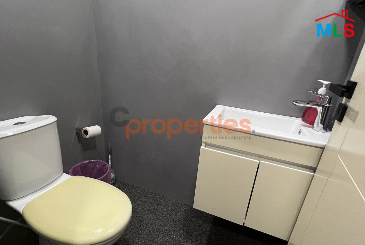 High-End Decorated & Furnished Office in Dekwaneh | CPCC44
