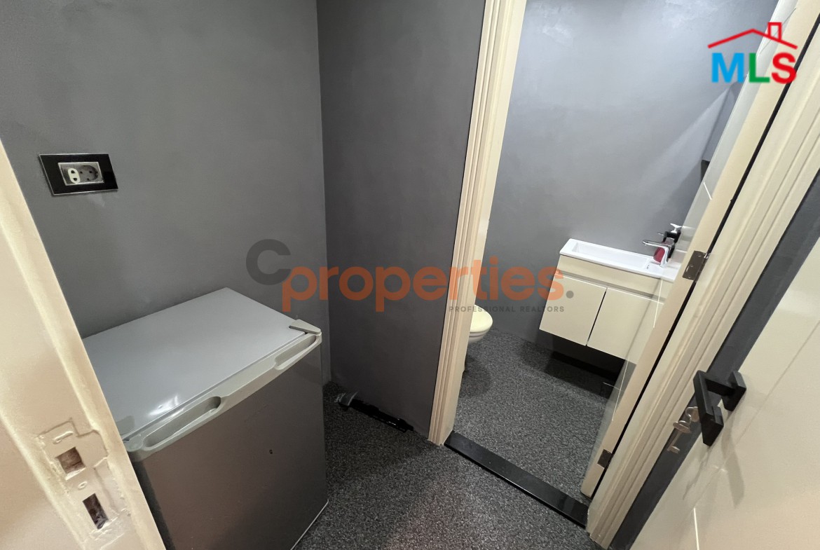High-End Decorated & Furnished Office in Dekwaneh | CPCC44