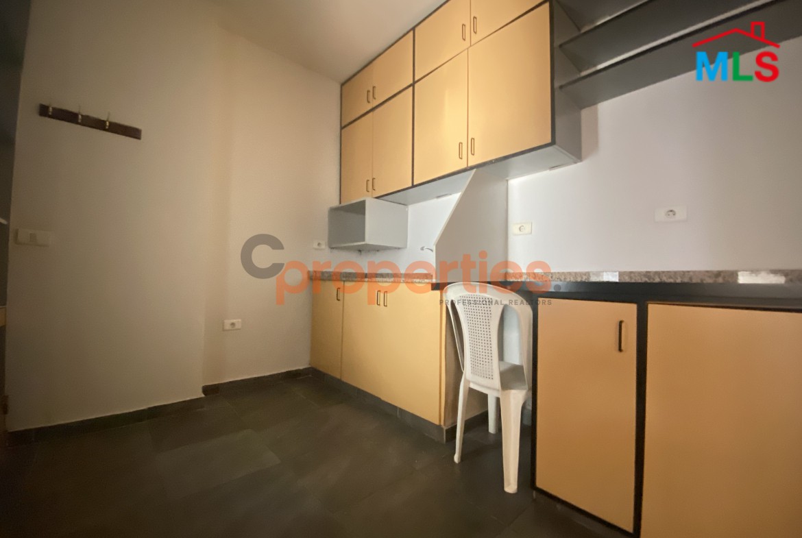 Office for Rent in Zalka - CPFY49