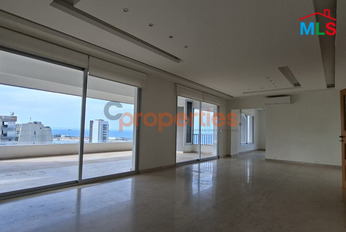 Apartment For Rent In Achrafieh - CPBWW47