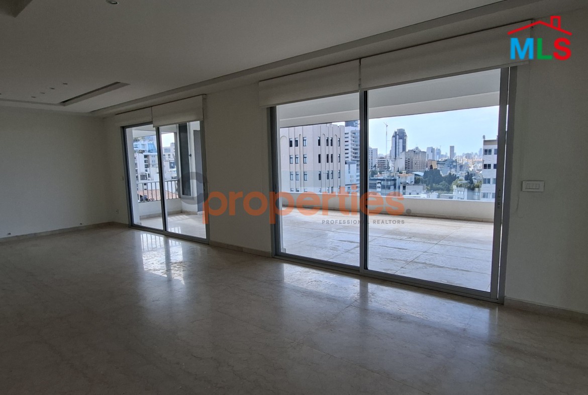 Apartment For Rent In Achrafieh - CPBWW47