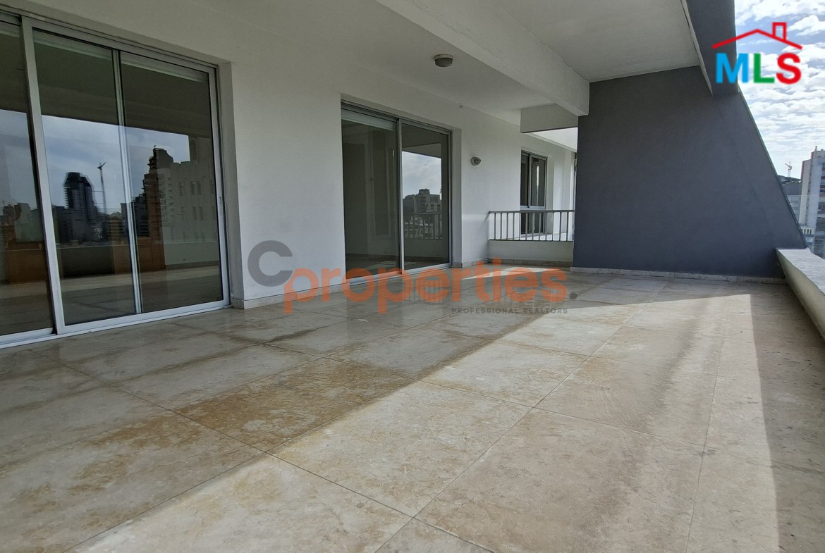 Apartment For Rent In Achrafieh - CPBWW47