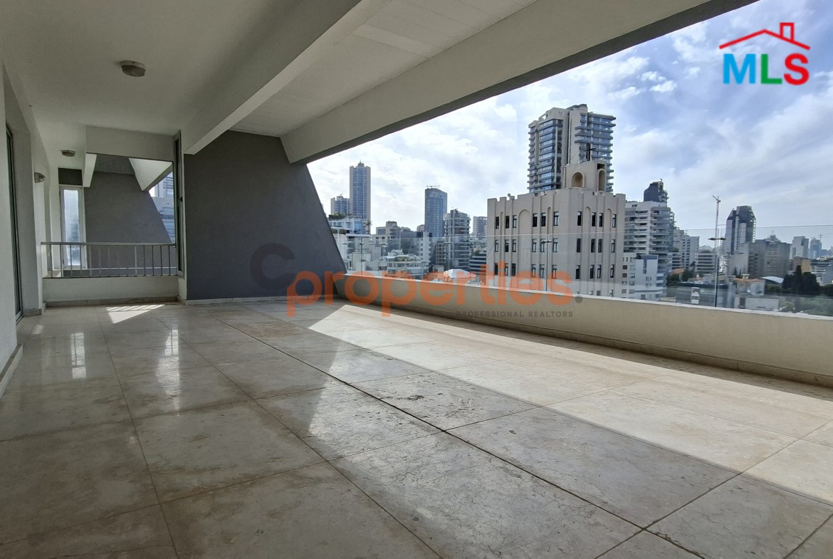 Apartment For Rent In Achrafieh - CPBWW47