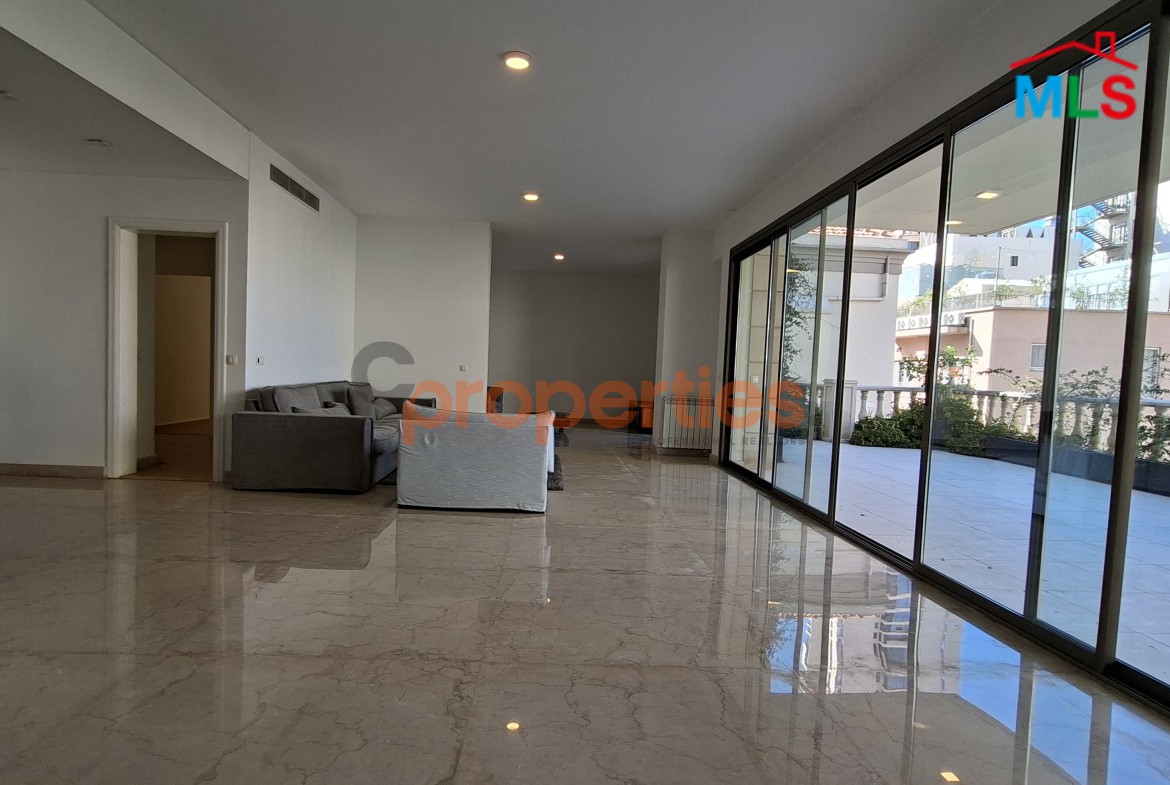 Apartment For Rent In Achrafieh - CPBWW46