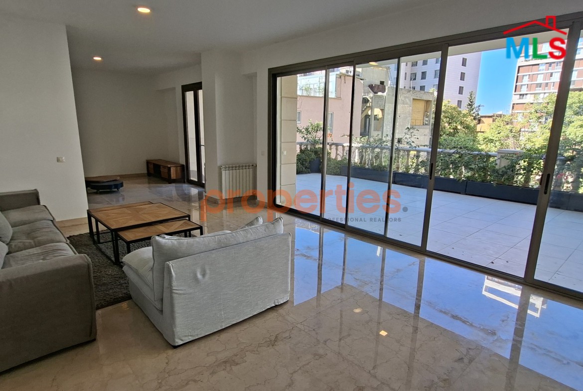 Apartment For Rent In Achrafieh - CPBWW46