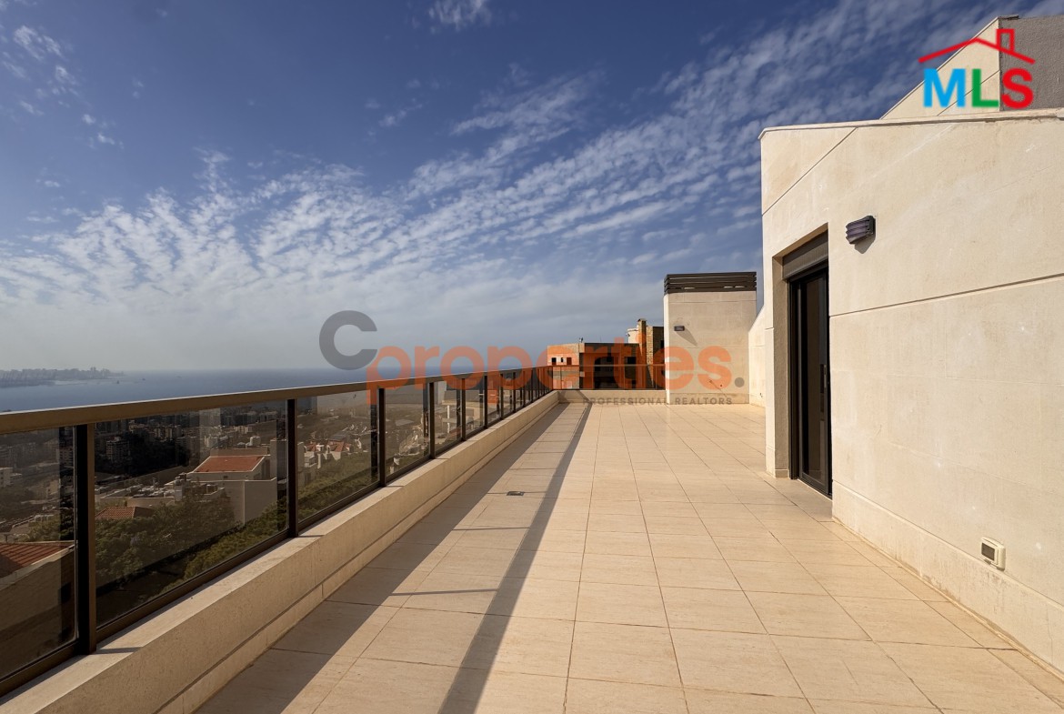 Rooftop/ Chalet For Rent in Awkar-Belle Vue - CPTA46