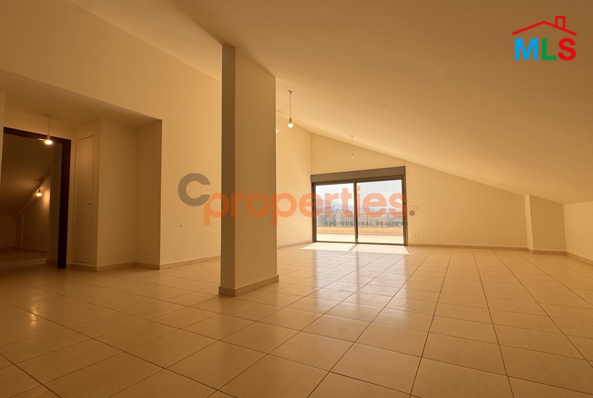 Rooftop/ Chalet For Rent in Awkar-Belle Vue - CPTA46