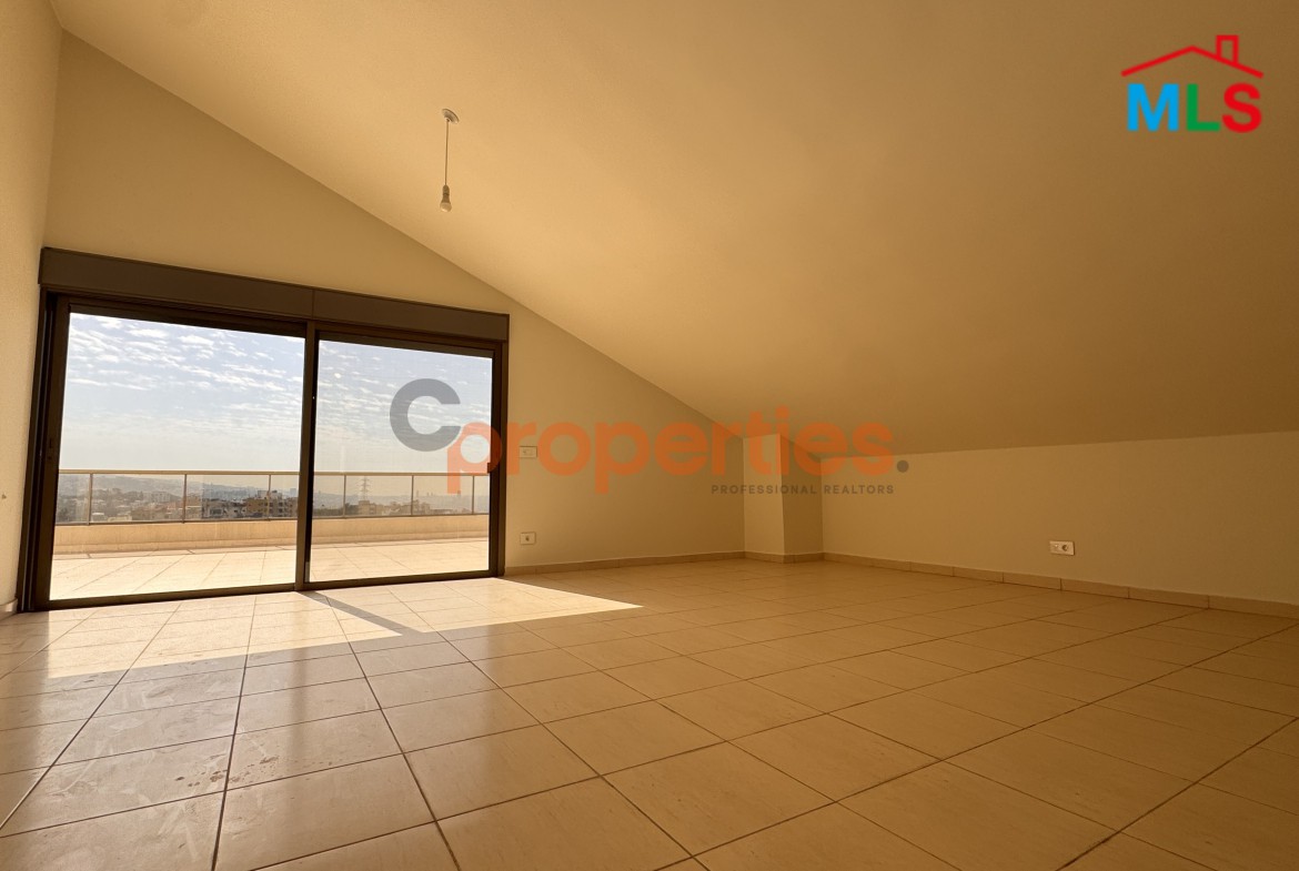 Rooftop/ Chalet For Rent in Awkar-Belle Vue - CPTA46