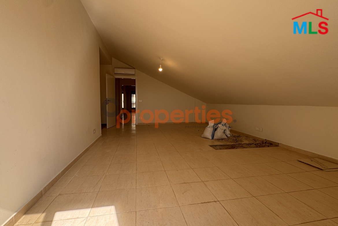 Rooftop/ Chalet For Rent in Awkar-Belle Vue - CPTA46