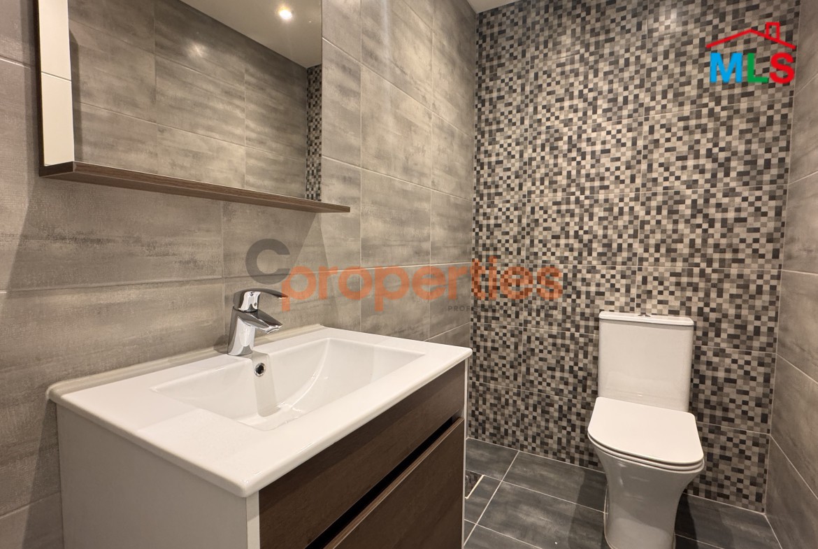 Rooftop/ Chalet For Rent in Awkar-Belle Vue - CPTA46