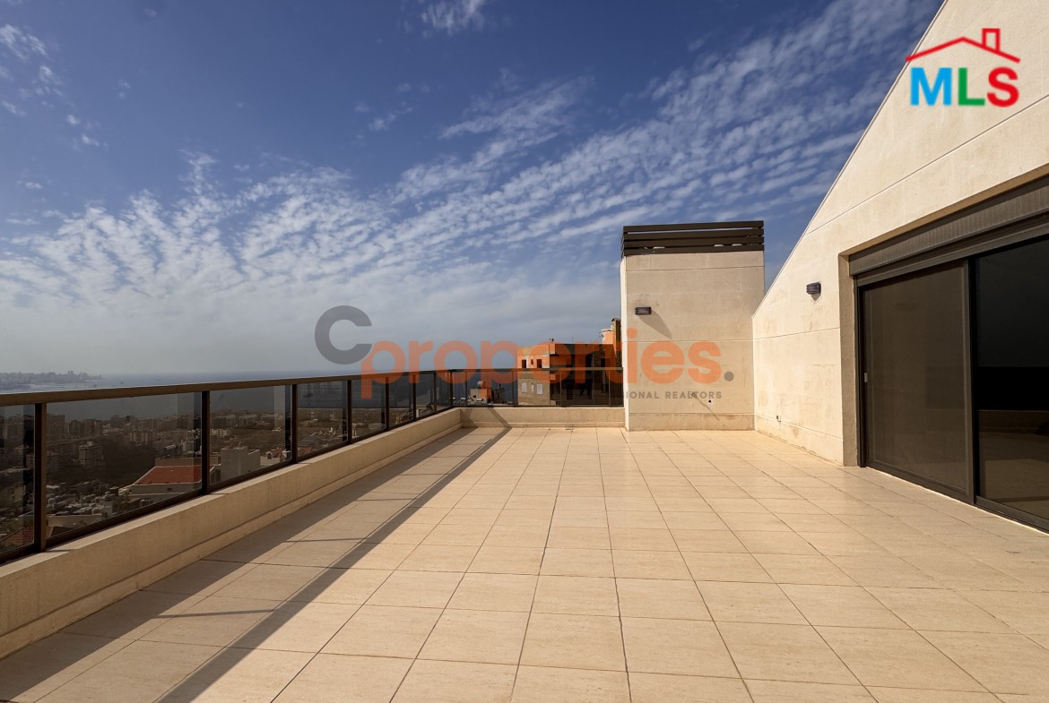 Rooftop/ Chalet For Rent in Awkar-Belle Vue - CPTA46