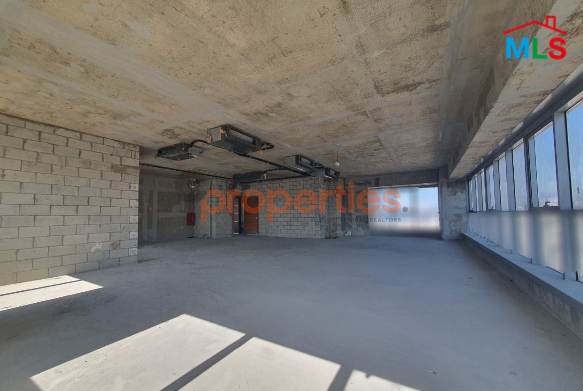 Office for rent in achrafieh - CPBRN10