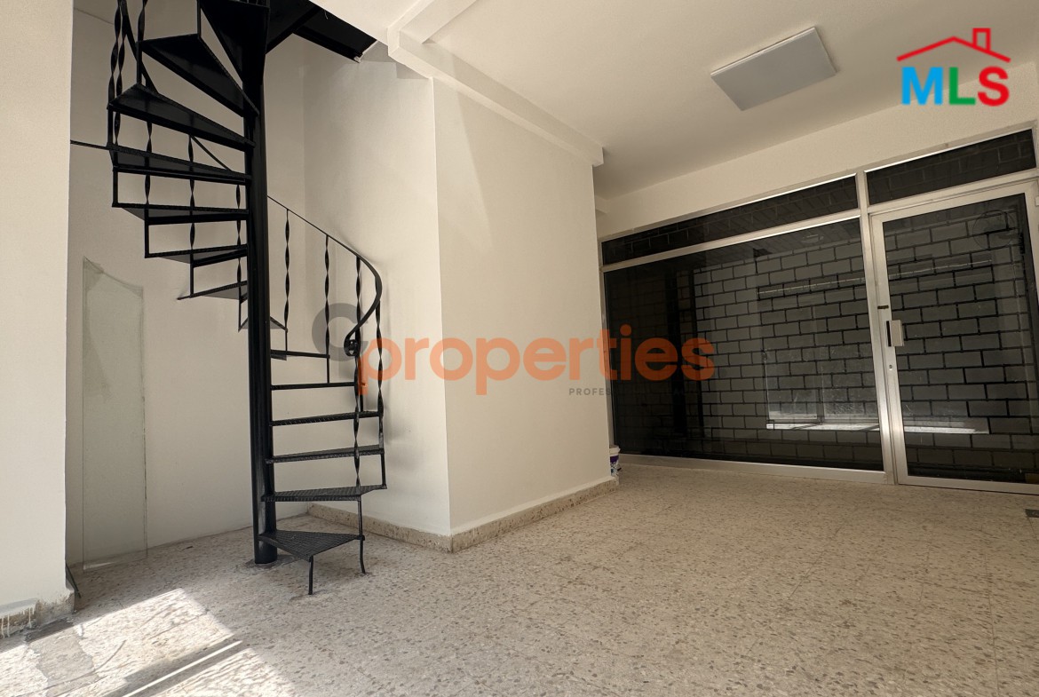 Shop for rent in Mazraat Yachouh - CPMF36