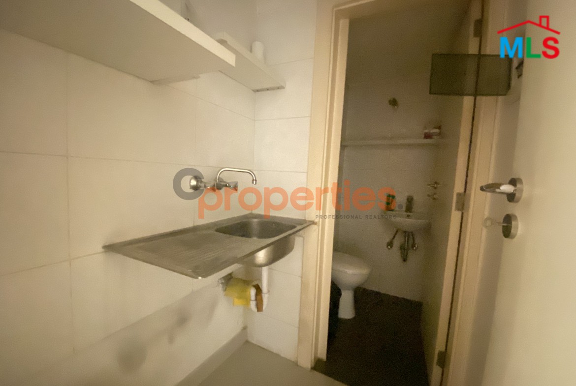 Office For Rent in Zalka - CPFY40