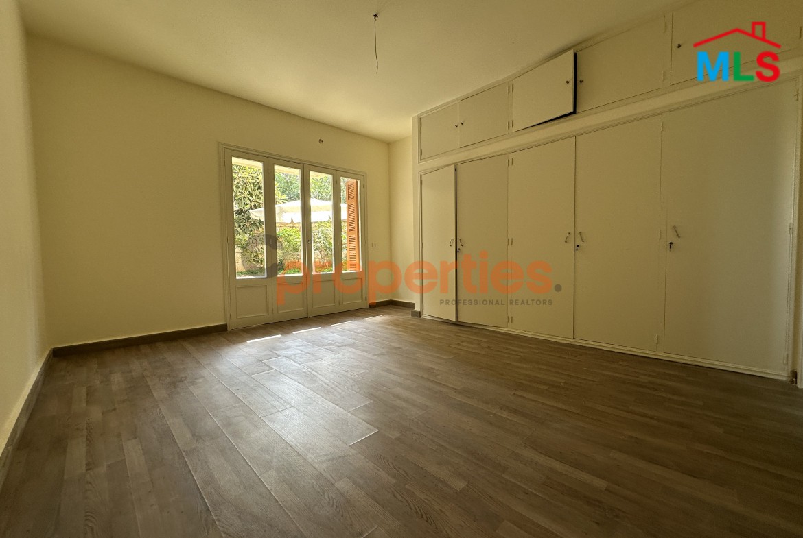 Apartment For Rent in Rabieh With TerraceШґЩ‚Ш© Щ„Щ„Ш§Ш¬Ш§Ш± ЩЃЩЉ Ш§Щ„Ш±Ш§ШЁЩЉЩ‡ - CPCF278