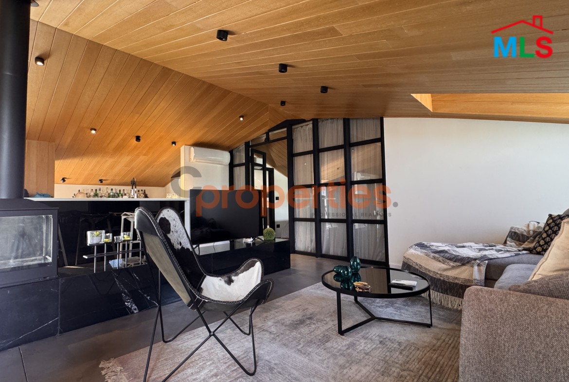Rooftop/Chalet For Rent In Dik El Mehdi With Terrace - CPTA28