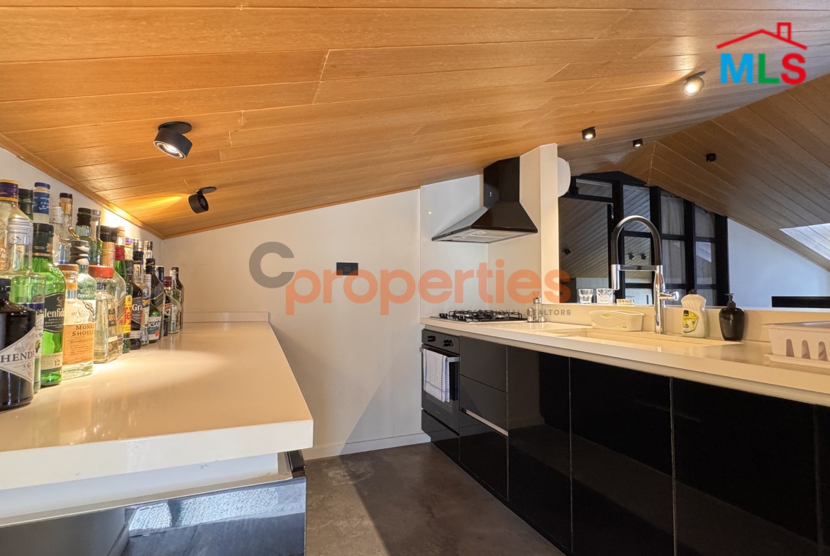 Rooftop/Chalet For Rent In Dik El Mehdi With Terrace - CPTA28